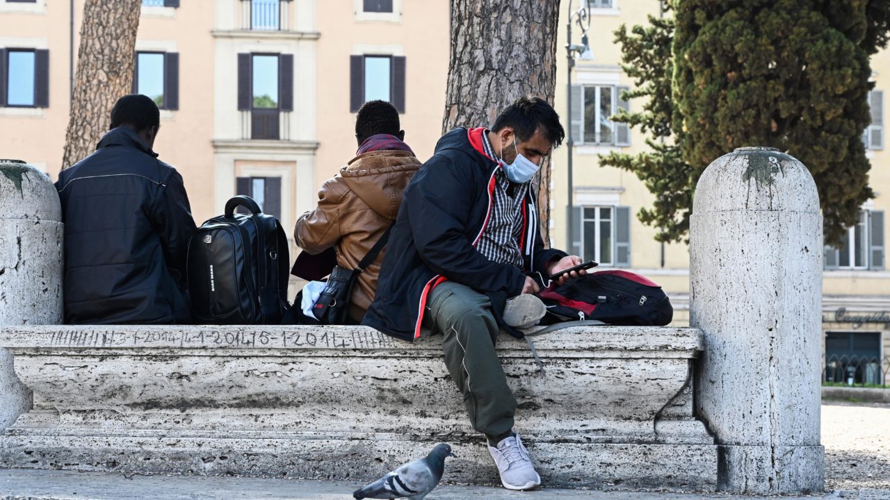 ITALY-HEALTH-VIRUS-MIGRANTS