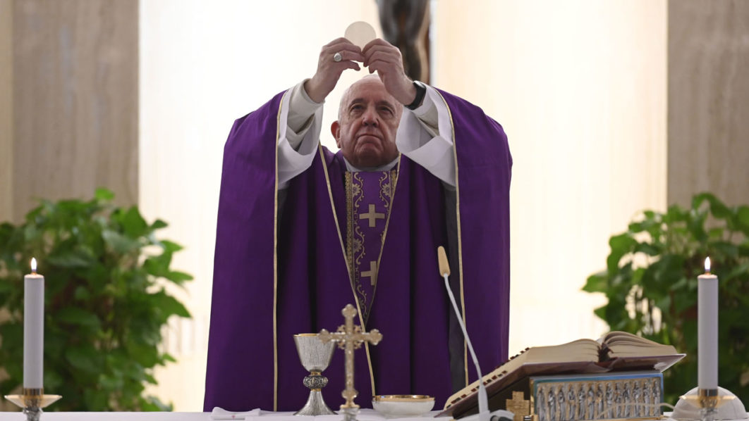 VATICAN-RELIGION-POPE-HEALTH-VIRUS