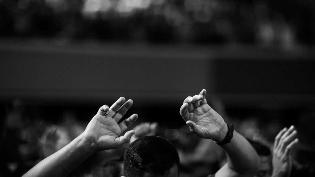pray