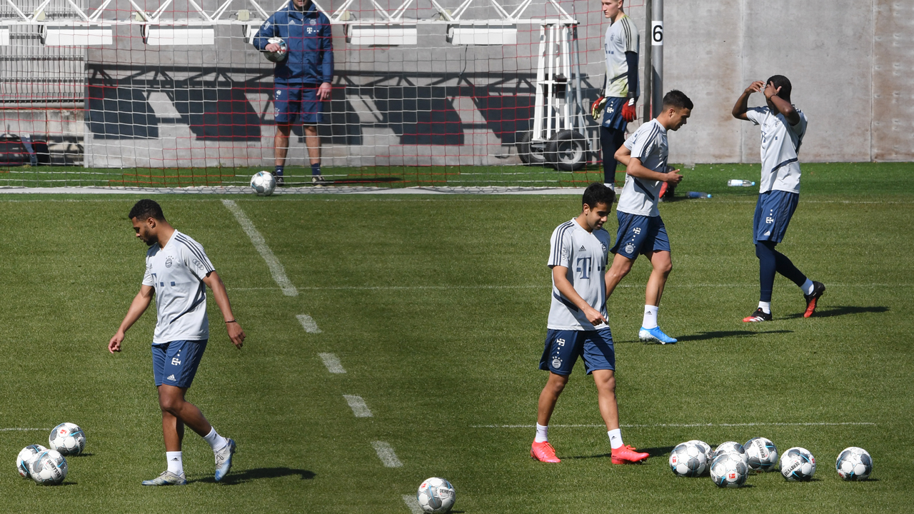 FBL-GER-BAYERN MUNICH-TRAINING-VIRUS