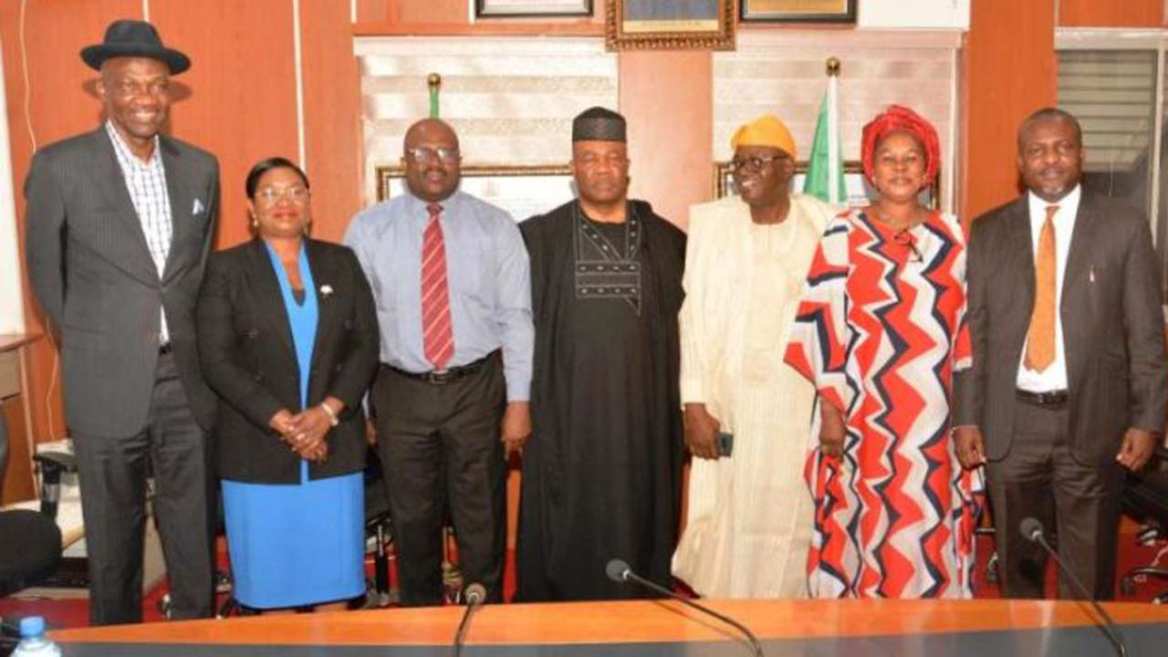 Members-of-the-enlarged-Niger-Delta-Development-Commission-NDDC-Interim-Committee-696×441