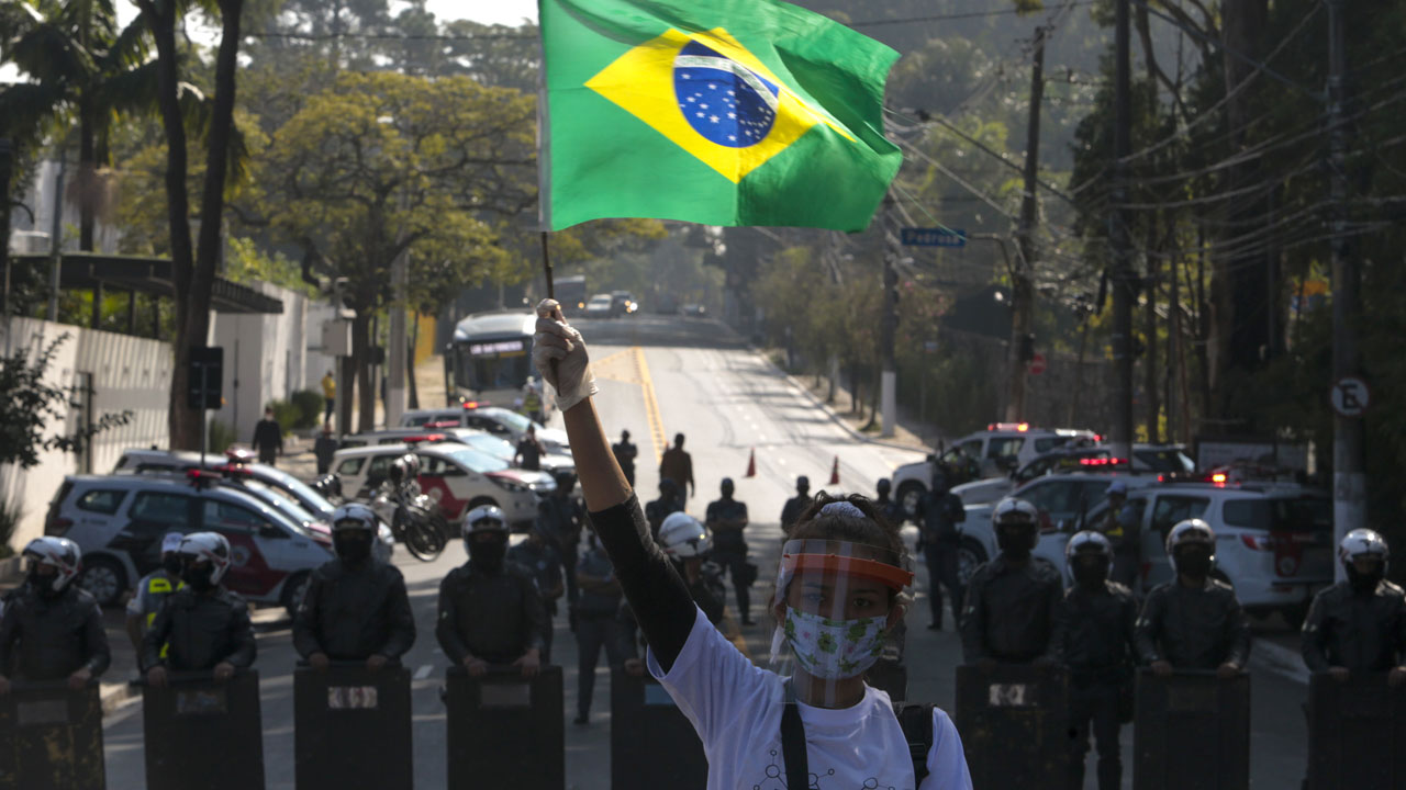 BRAZIL-HEALTH-VIRUS-PROTEST