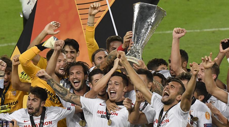 Sevilla-200821-Trophy-G-1050