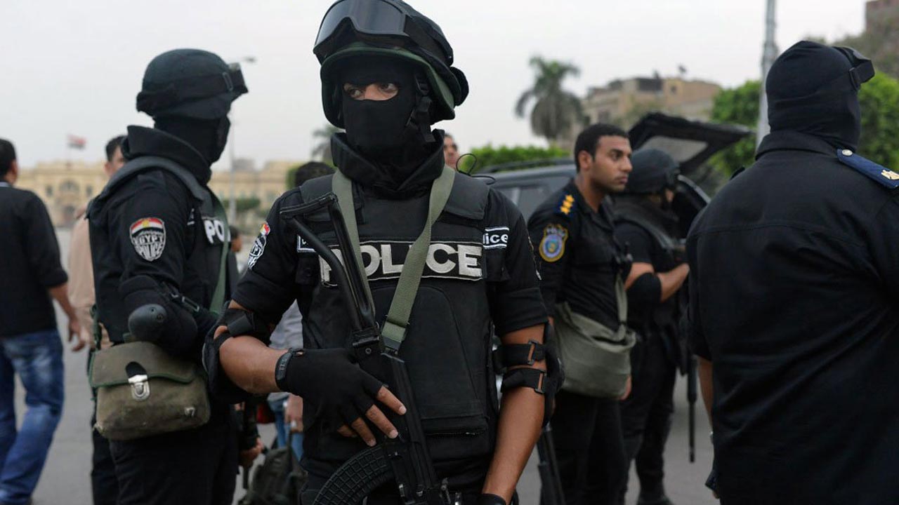 armed-egyptian-police