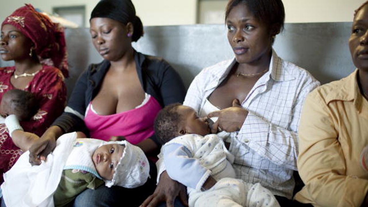 breastfeeding-mothers
