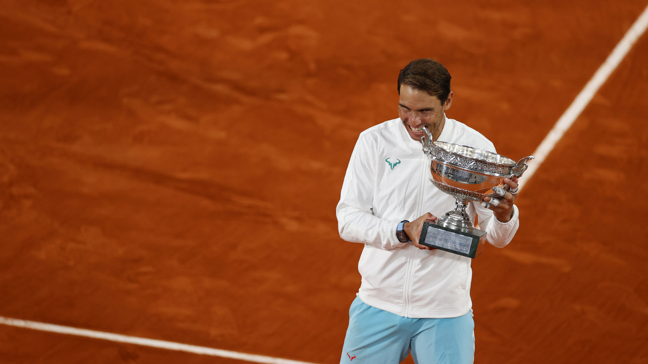 TENNIS-FRA-OPEN-MEN-FINAL-TROPHY
