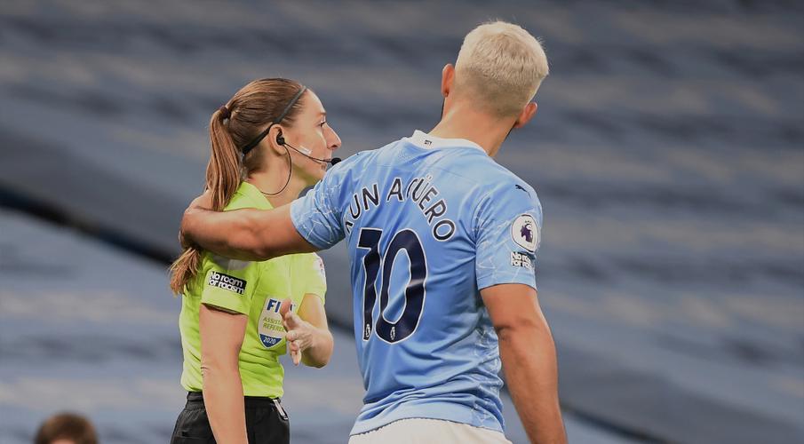 Aguero-201024-Hand-Shoulder-G1050