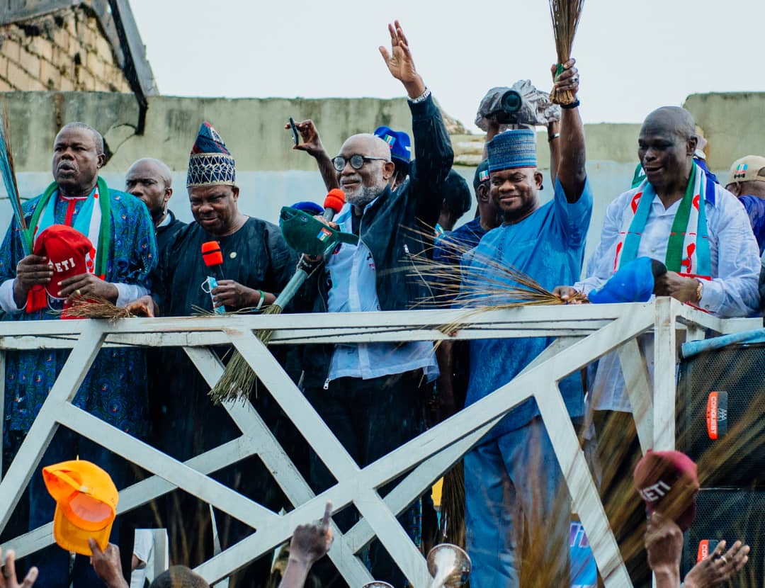 Akeredolu, Ibikunle Amosu, Kogi governor Yahaya Bello