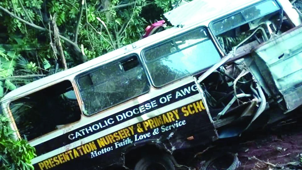 Bus-1062×598