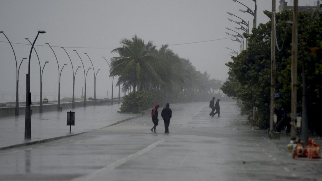 INDIA-WEATHER-CYCLONE-NIVAR