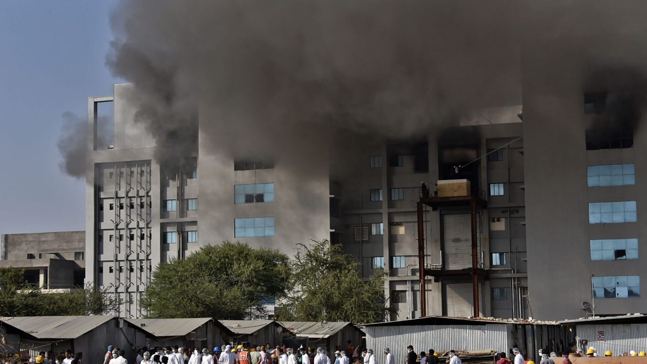 INDIA-HEALTH-VIRUS-VACCINE-FIRE