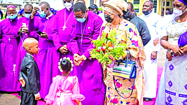 Primate Ndukuba & wife arriving