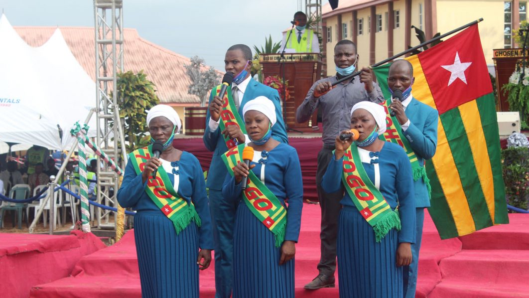 Togolese-Choir-ministering