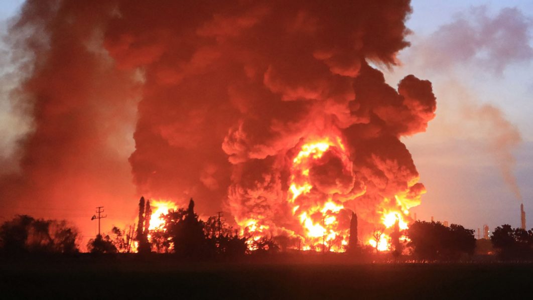 INDONESIA-ACCIDENT-REFINERY-FIRE