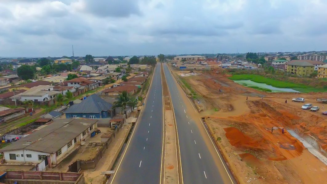Fayemi unveils Chukwuma Nwoha road in Imo, commends Uzodimma’s 3Rs
