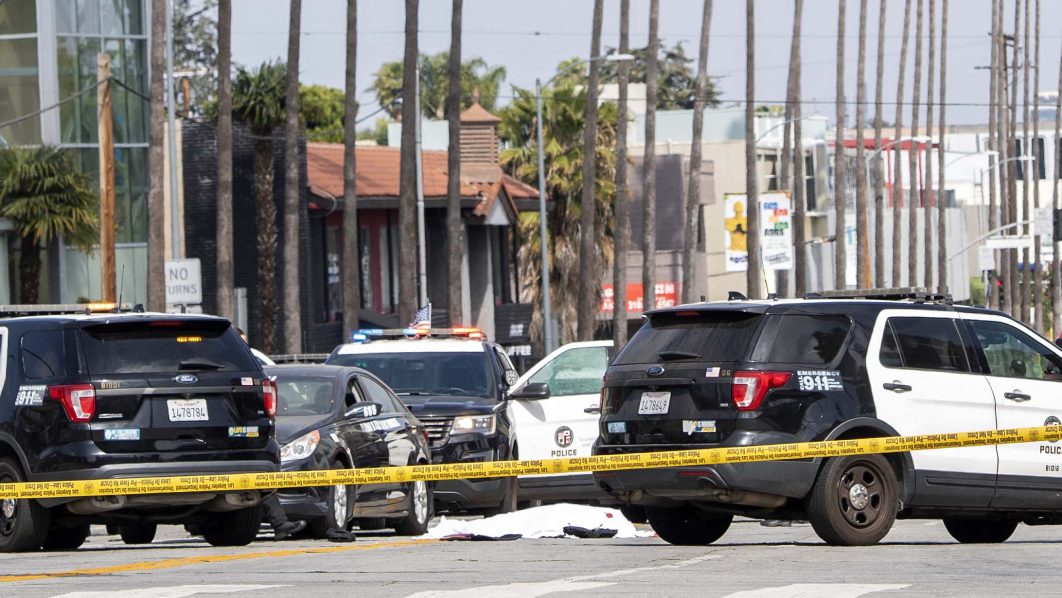 US-CRIME-SHOOTING-POLICE