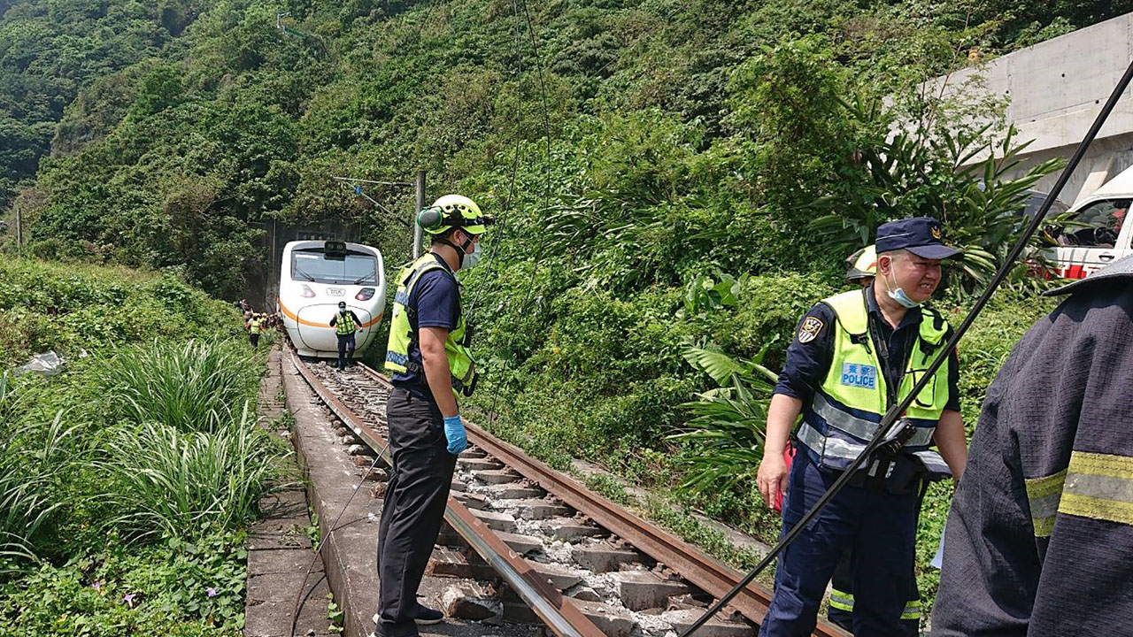 TAIWAN-TRAIN-ACCIDENT