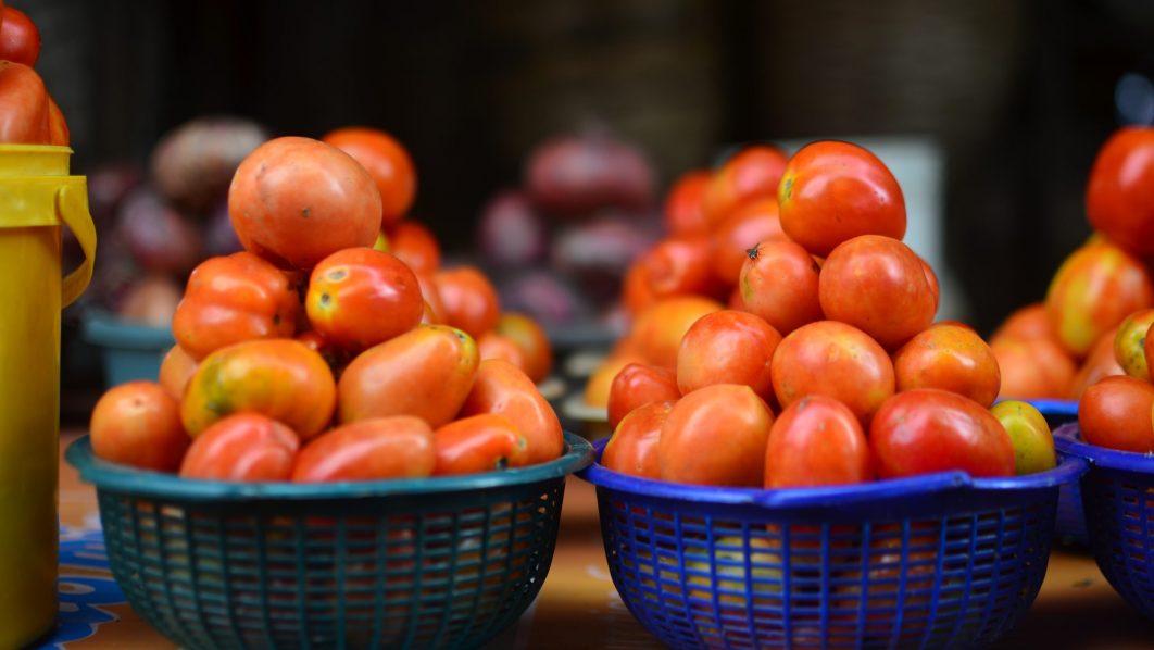 Tomatoes in baskets – Image – Kitchen Butterfly