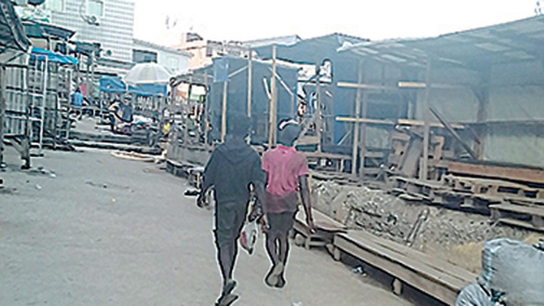 Empty-market-3