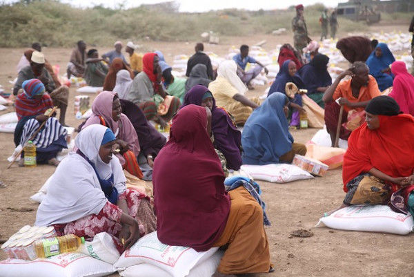 African Union Mission in Somalia (AMISOM) supports the delivery of lifesaving assistance to Jowhar families