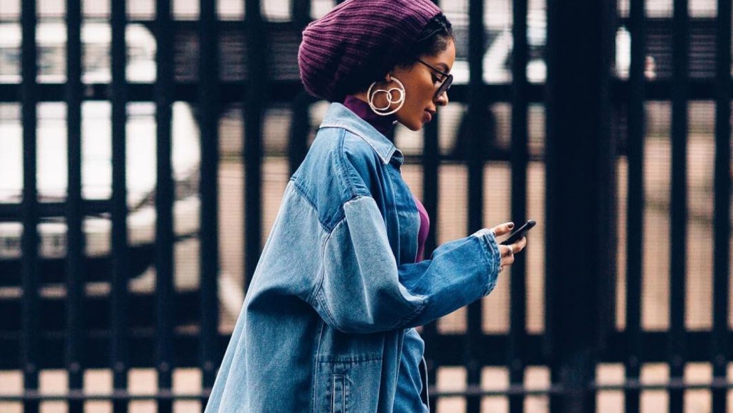 Style influencer Saufeeya Goodson in boots and beanie _ Photo- Savoir Flair