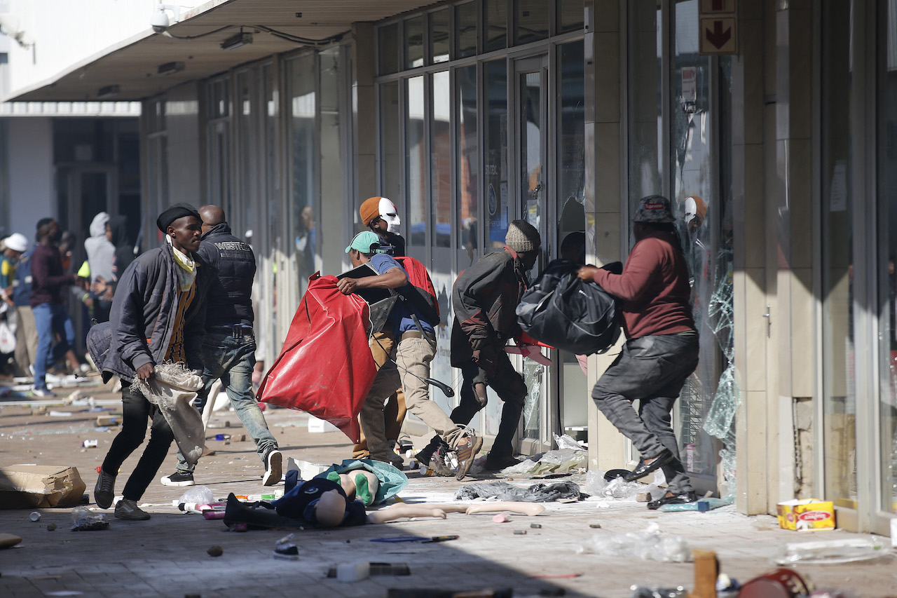 SAFRICA-POLITICS-UNREST