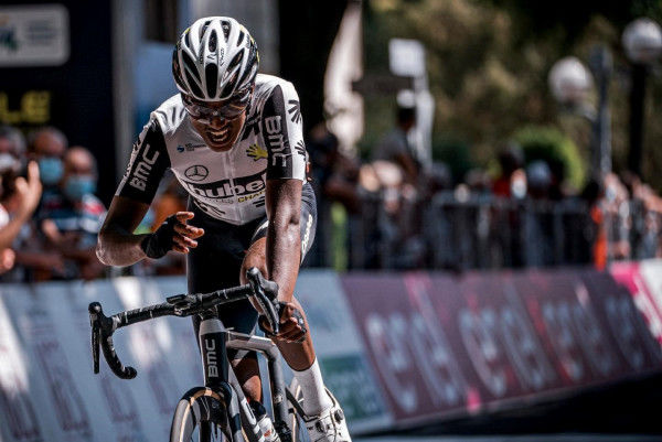 Henok Mulubrhan steps up to the WorldTour in 2022