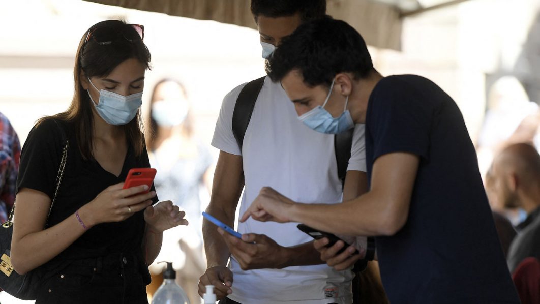 FRANCE-HEALTH-VIRUS-SANITARY-PASS