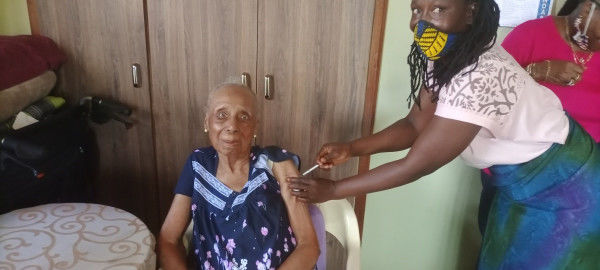 Coronavirus – Liberia: 99yrs Old Vaccinated with J&J Vaccine