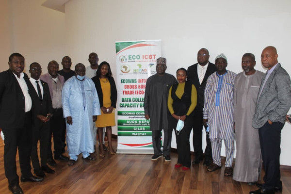 The ECOWAS Commission has held a 3-day ECOWAS Informal Cross Border Trade (ECO-ICBT) / MoveAfrica-Traffic Light System program planning retreat in Accra Ghana