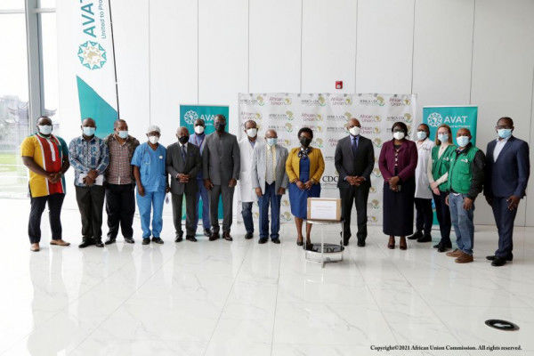 Coronavirus: African Vaccine Acquisition Trust delivers 12 000 doses of COVID-19 vaccine to the African Union
