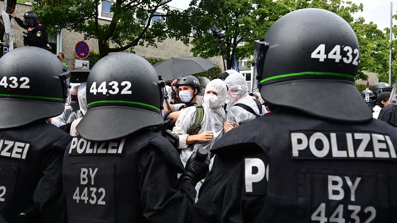 GERMANY-AUTOMOBILE-SHOW-CLIMATE-ENVIRONMENT-PROTEST