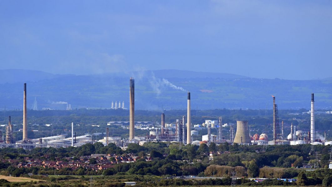 BRITAIN-POLITICS-PETROL-SHORTAGES