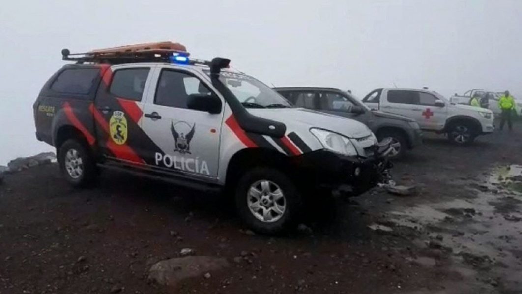ECUADOR-CHIMBORAZO-AVALANCHE