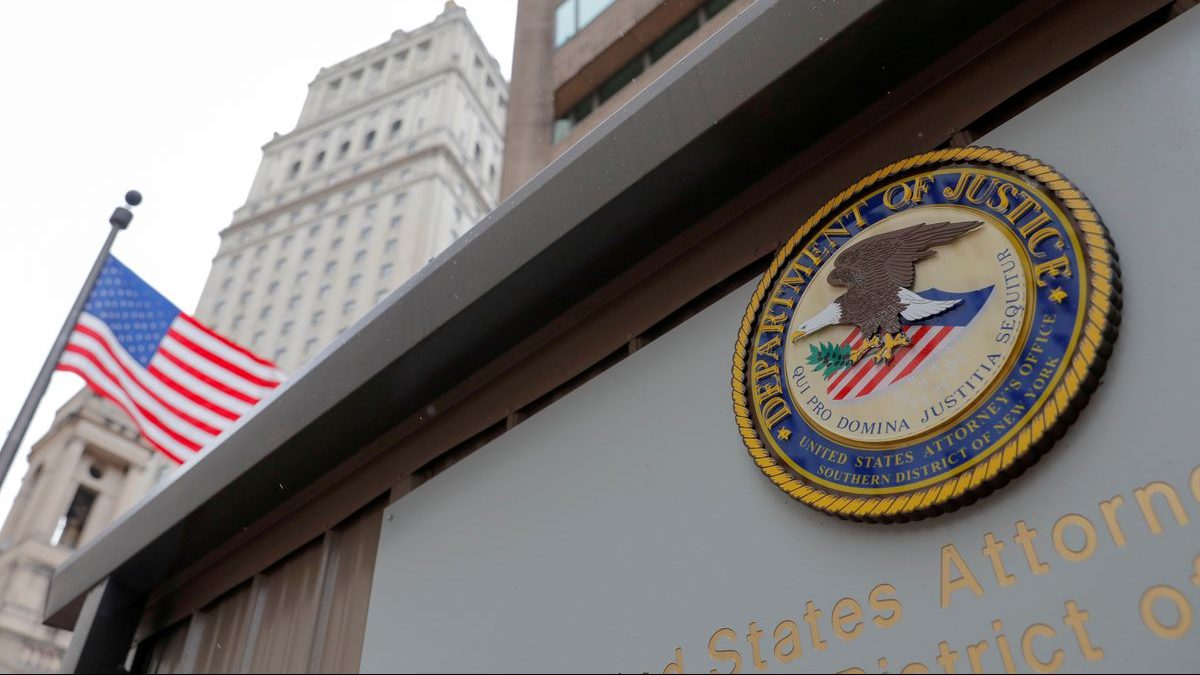 The crest of the United States Department of Justice (DOJ) is seen at their headquarters in Washington, May 10, 2021. REUTERS:Andrew Kelly