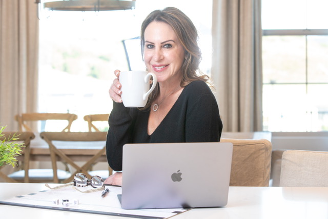 TGN-Lisa Hocker