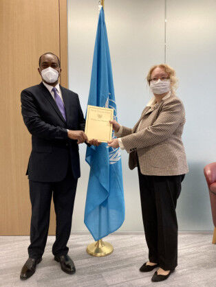 New Permanent Representative of the Democratic Republic of the Congo Presents Credentials to the Director-General of the United Nations Office at Geneva