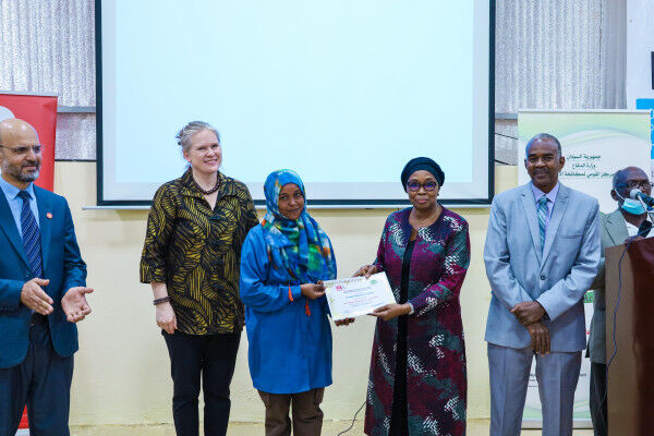 First graduation ceremony for 28 female deminers in Sudan