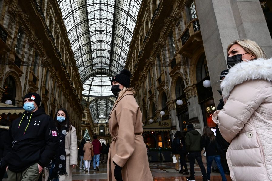 ITALY-HEALTH-VIRUS-MASKS