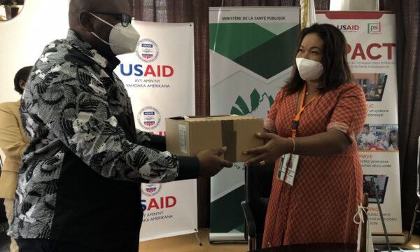 Coronavirus – Madagascar: The U.S. Government Donates Medicine for Treating Severe Cases of COVID-19