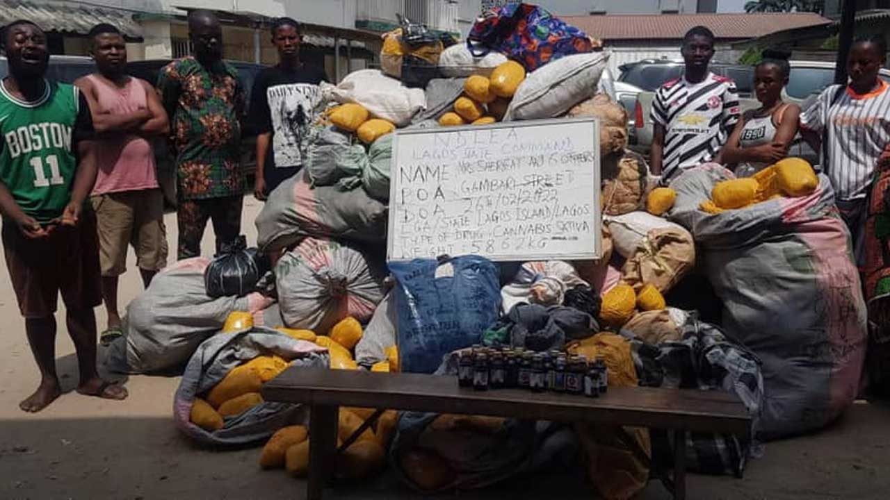 5,862kg drugs,
