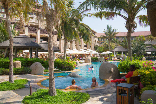 Barrows is looking for distressed Hotels