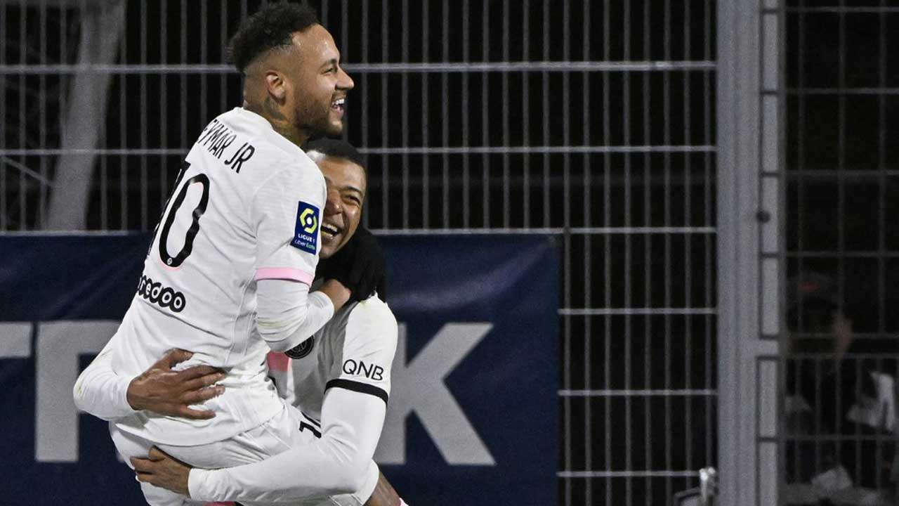 000_32824D3