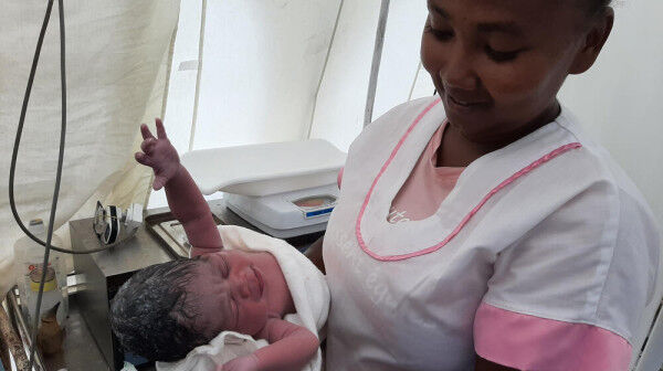 From Cyclones to Safe Births, Midwives Stay and Deliver in Madagascar