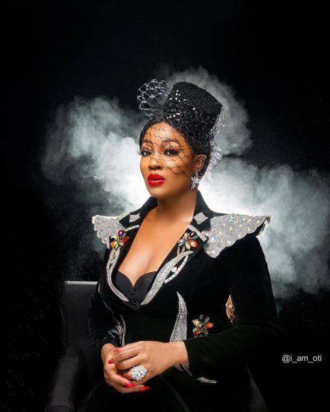 Lucy-Edet-GQBUZZ