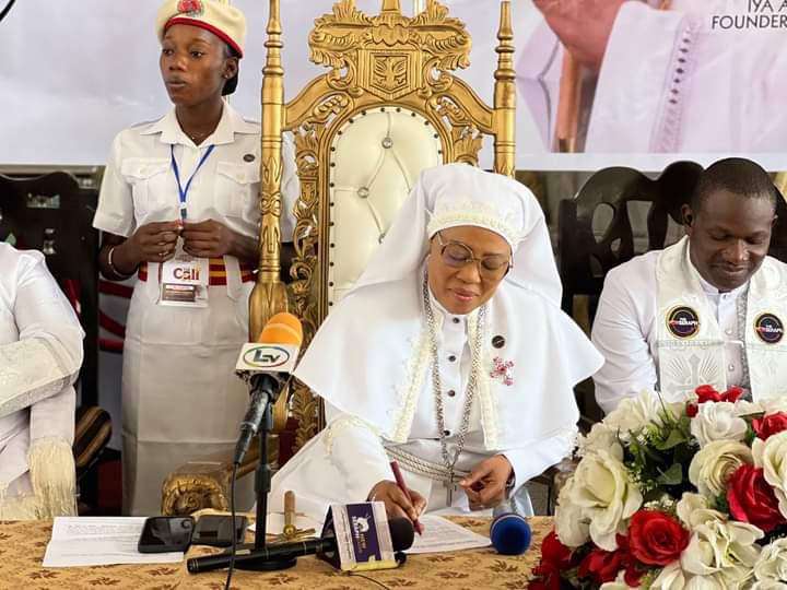 Dr Oluwaseye Yomi Sholoye