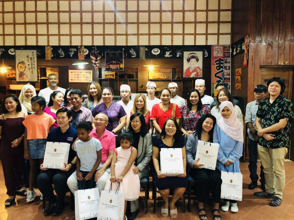 Thai Ambassador met the Thai Community in Dar es Salaam and Zanzibar and visited the Buddhist Temple in Tanzania