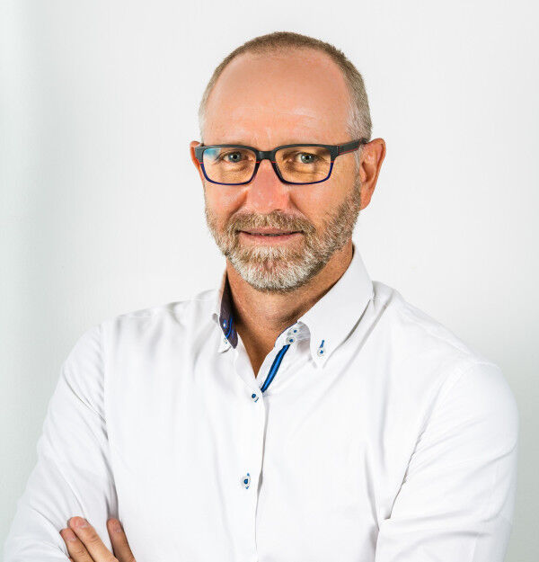 Eco-responsibility and Community engagement – RESIGHT: Helios Eyewear Adopts a Circular Economy Model to Address Marine Pollution and Challenges of the Fishermen Community