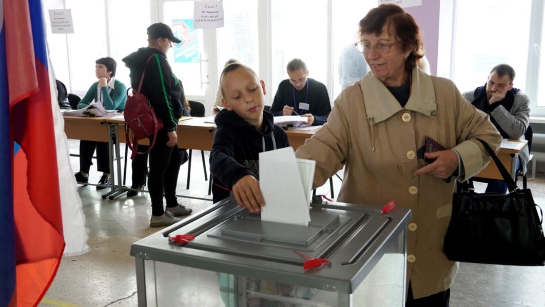 UKRAINE-RUSSIA-CONFLICT-REFERENDUM-VOTING