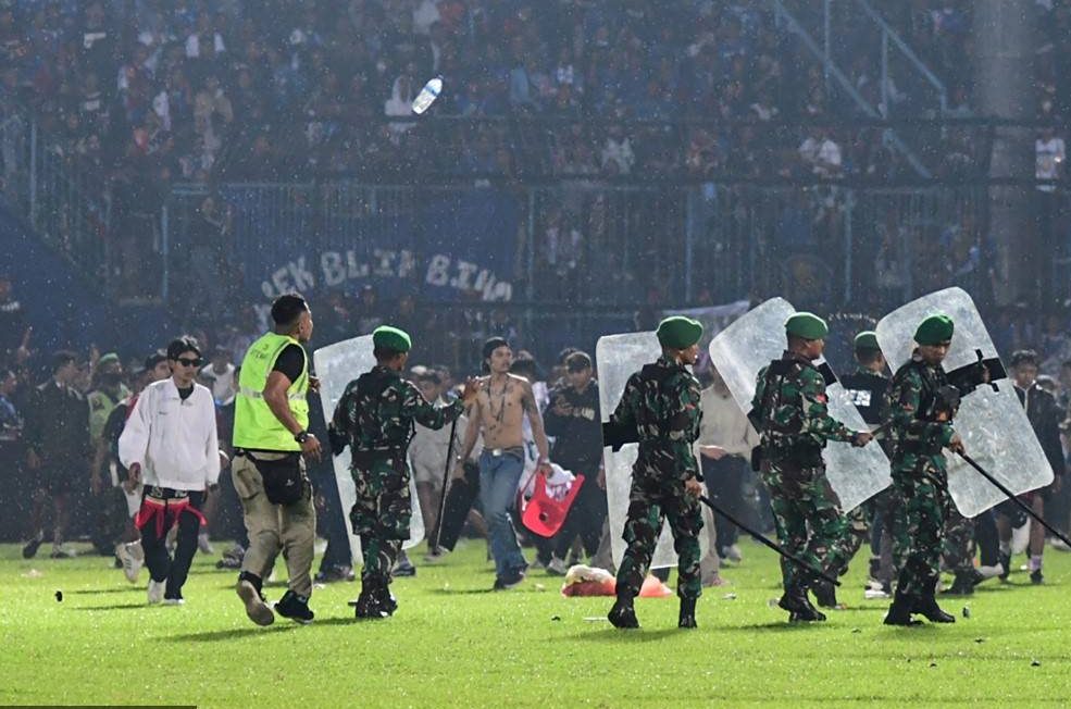 INDONESIA-FBL-UNREST-STAMPEDE